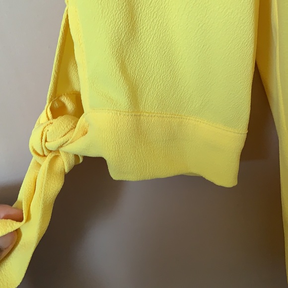 VIBRANT ‘NY&C’ YELLOW BLOUSE! - Picture 2 of 7